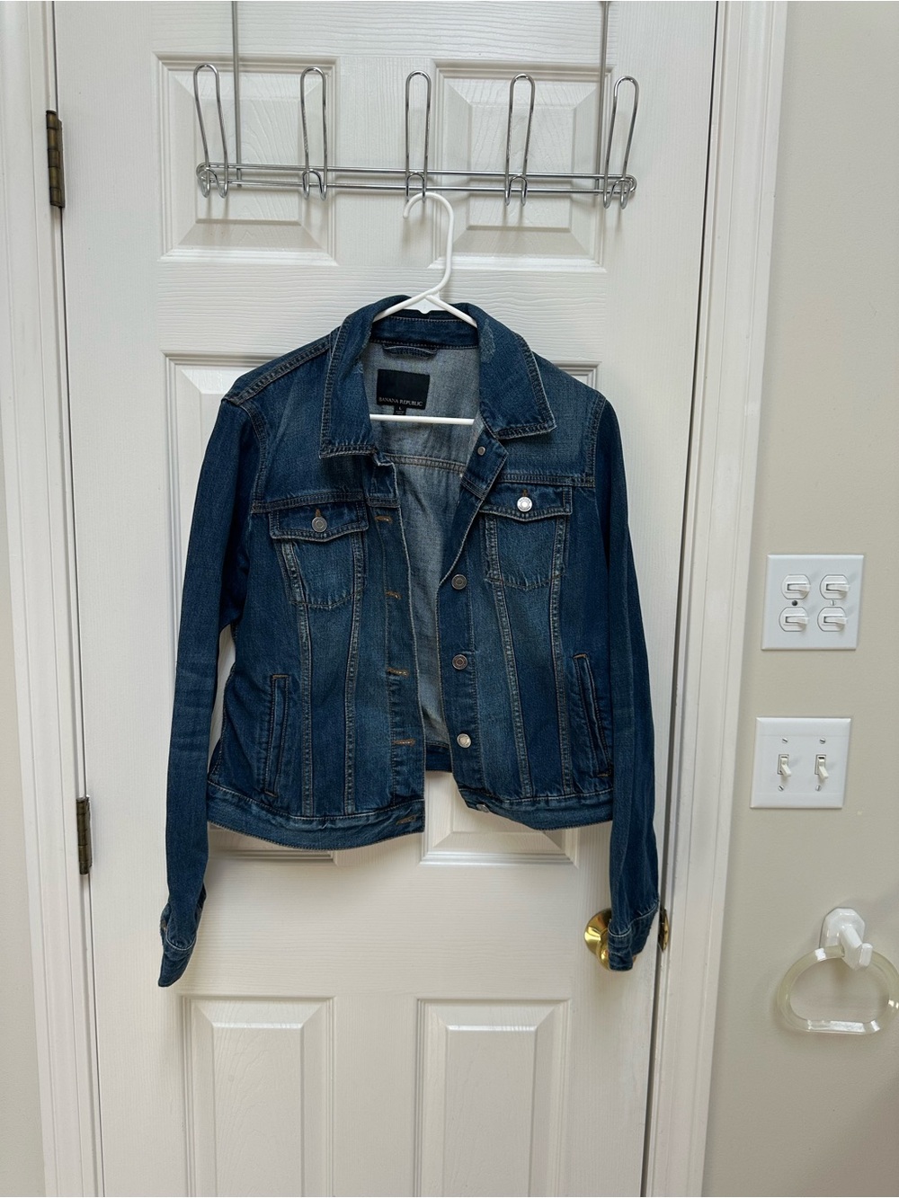 EUC Banana Republic Classic Women's Blue Denim Jacket